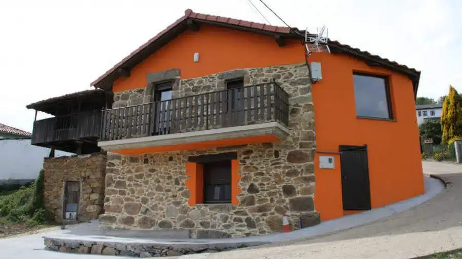 Albergue La Montera in Borres