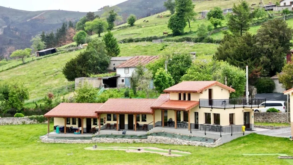 Albergue Los Hospitales in Colinas de Arriba - Tineo
