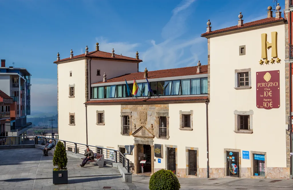 Hotel&Albergue Palacio de Meras in Tineo