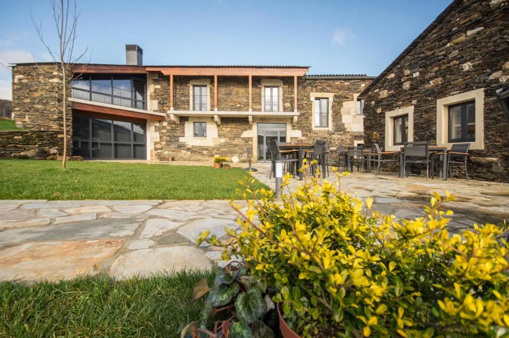 Hotel Rural O Cruce in O Burgo - Friol