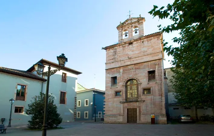 Dolores Chapell & Miranda Palace — Plaza