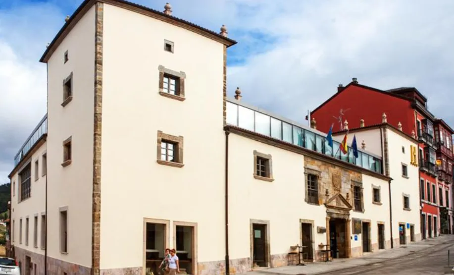 Palacio de Meras — Museo