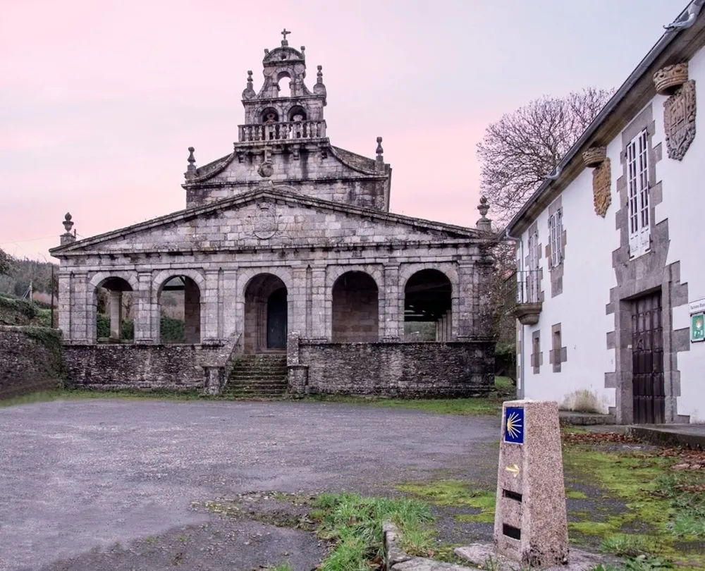 Iglesia&Pazo Santiago de Vilabade — Colegiata